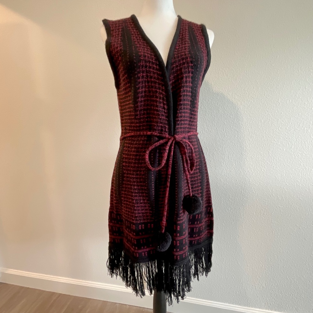 BCBGMaxAzria Wrap With Pom Pom Ties Fringe Size Large